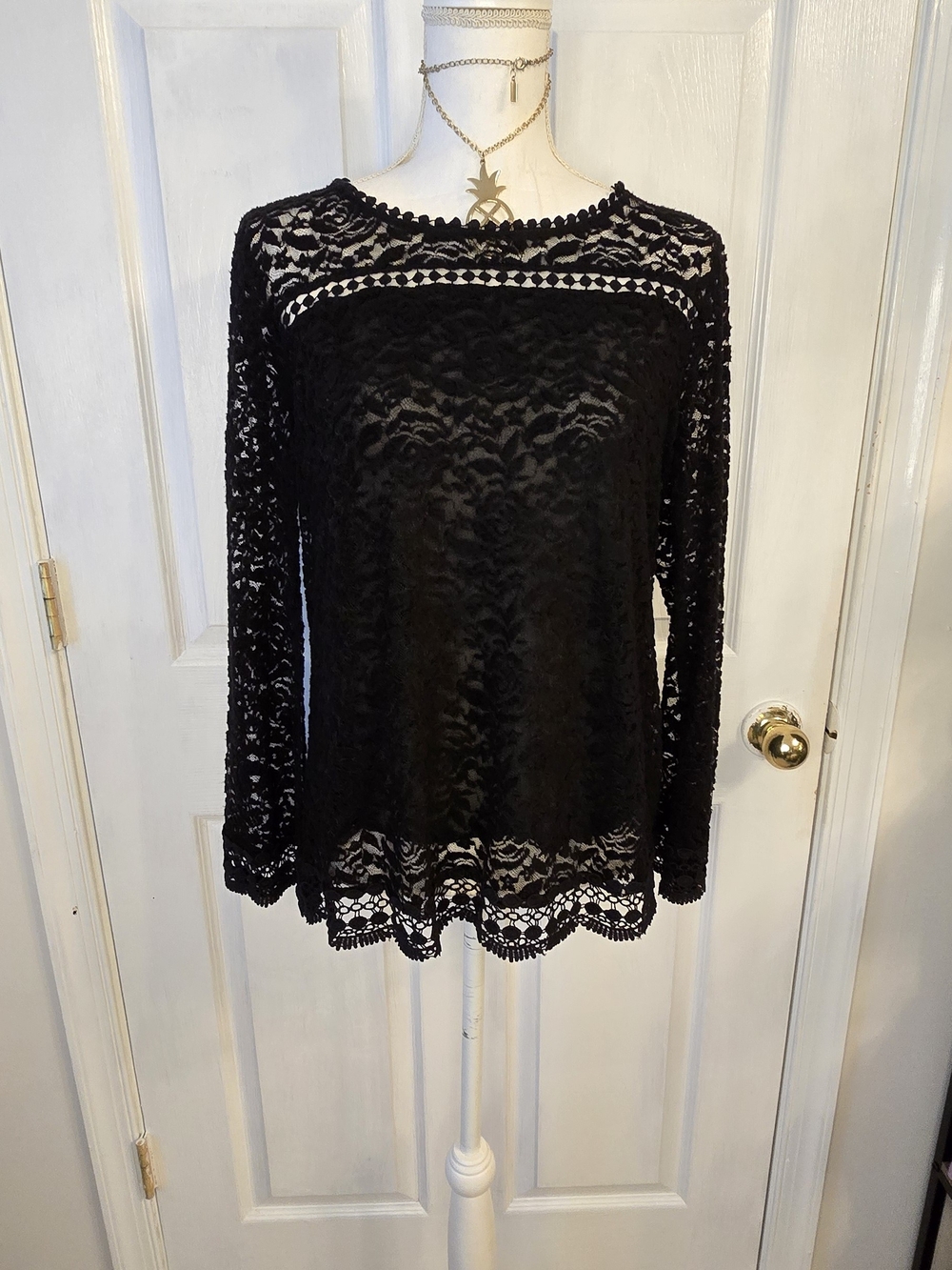 Hannah Black Lace Long-Sleeve Top Medium Floral Scalloped Emo Goth Feminine
